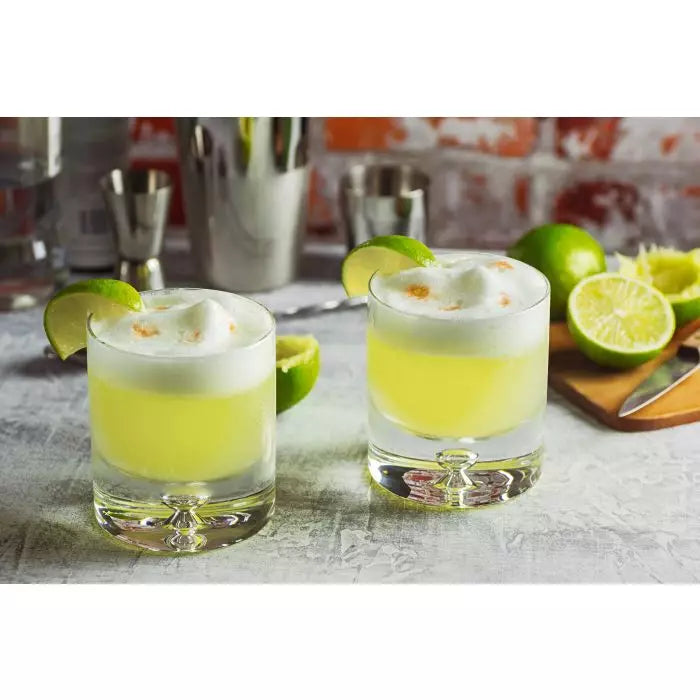 Pisco Sour-cocktails med skum på toppen